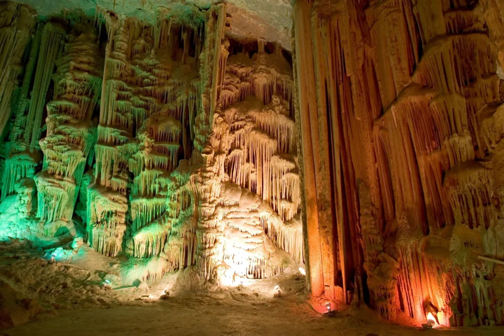 Atracciones en Nuevo León - Grutas de Garcia